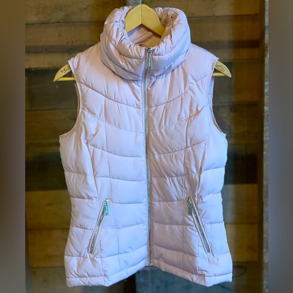 #Calvin Klein Puffy Vest. Dusty Rose Pink color.